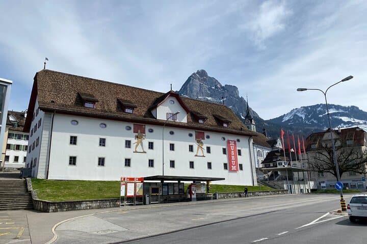 Private Wilhelm Tell Swiss History Tour with Hotel Pick-up