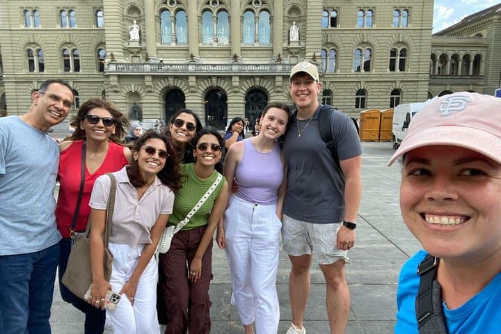Private Tour to Swiss Capital, Castles & Lakes by Car from Zurich