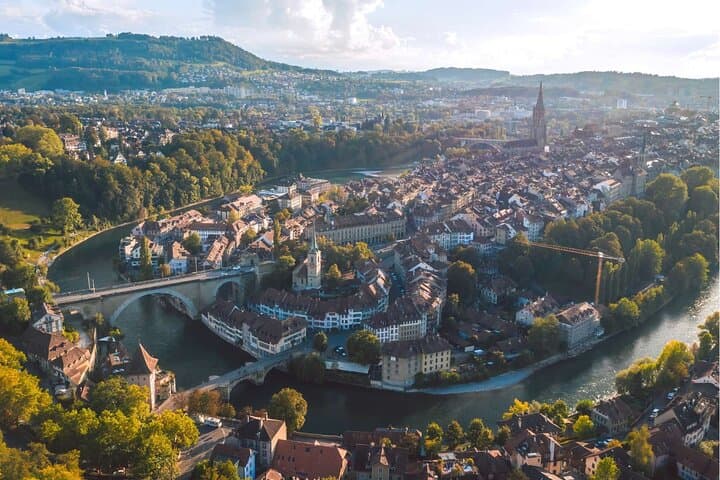 Private Tour to Swiss Capital, Castles & Lakes by Car from Zurich