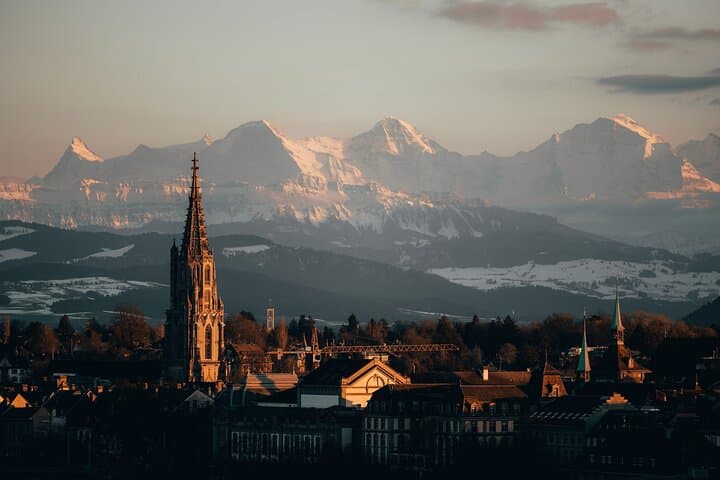 Bern Yuletide Private Tour: A Christmas Trip Through the Capital