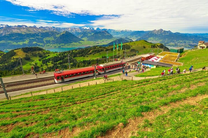 Mt. Rigi & Lake Lucerne: Small Group Day Tour from Luzern