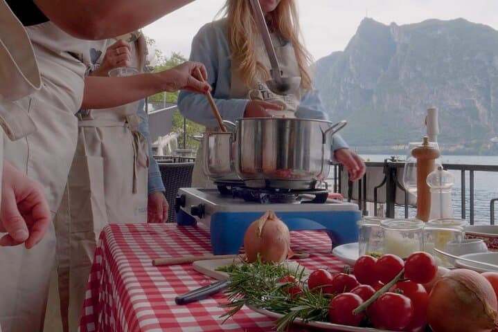 Cooking Class with Sightseeing Cruise in Lugano