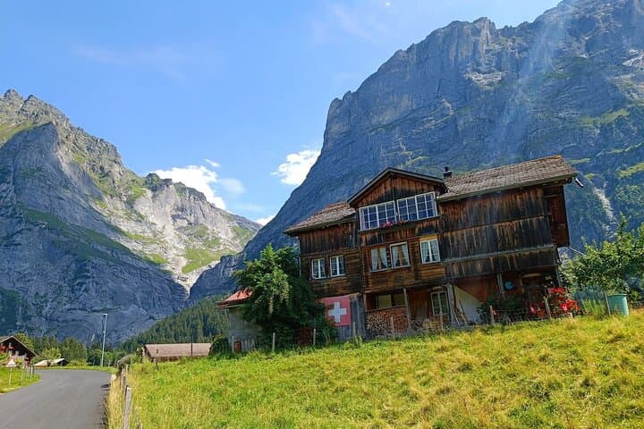 Interlaken Full-Day Highlights Tour with a Local by Private Car