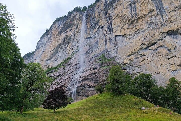 Interlaken Full-Day Highlights Tour with a Local by Private Car