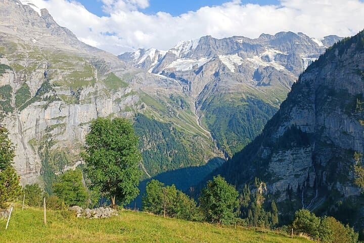 Interlaken Full-Day Highlights Tour with a Local by Private Car