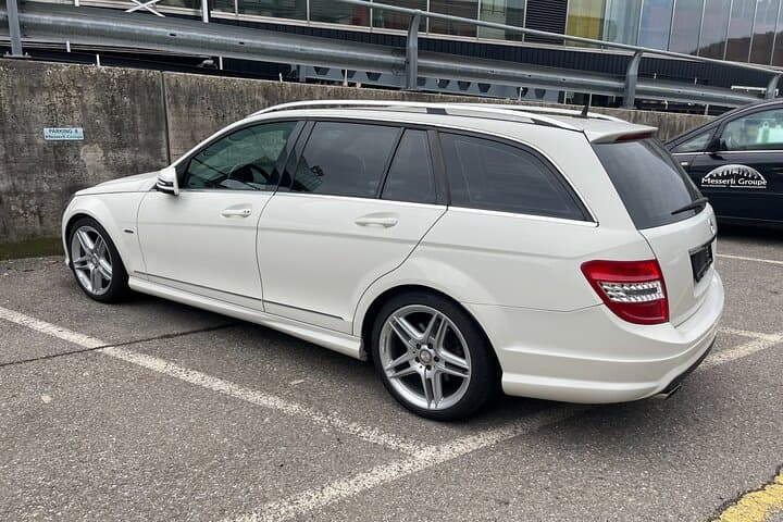 Private transfer for your flight from Geneva: Geneva - GVA Airport
