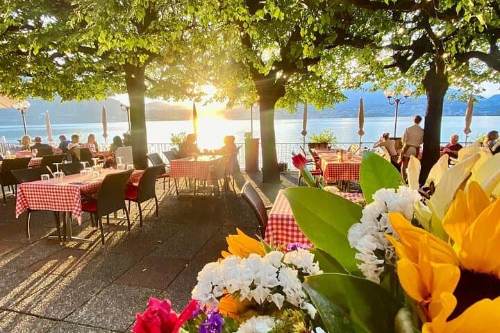 An idyllic trattoria at the lakeshore