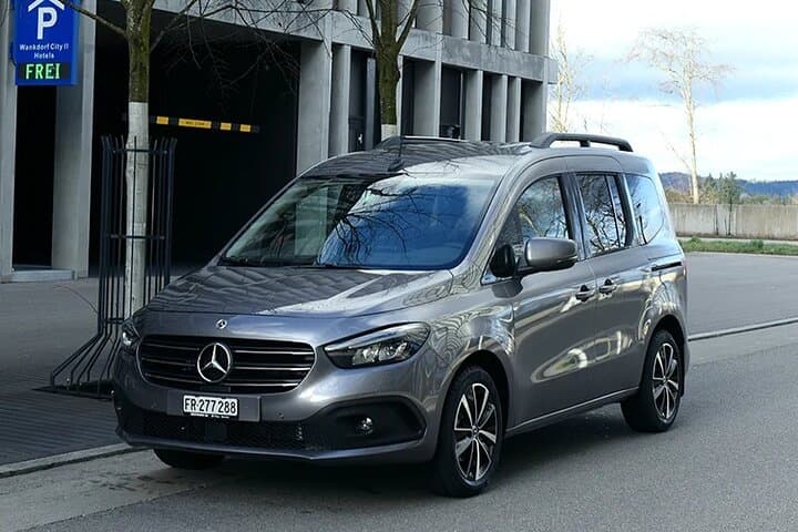 Private Arrival Transfer: from Zurich Airport to Lucerne