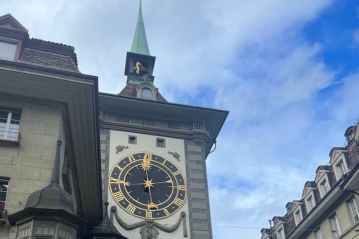 Bern: Private Customizable City Walking Tour