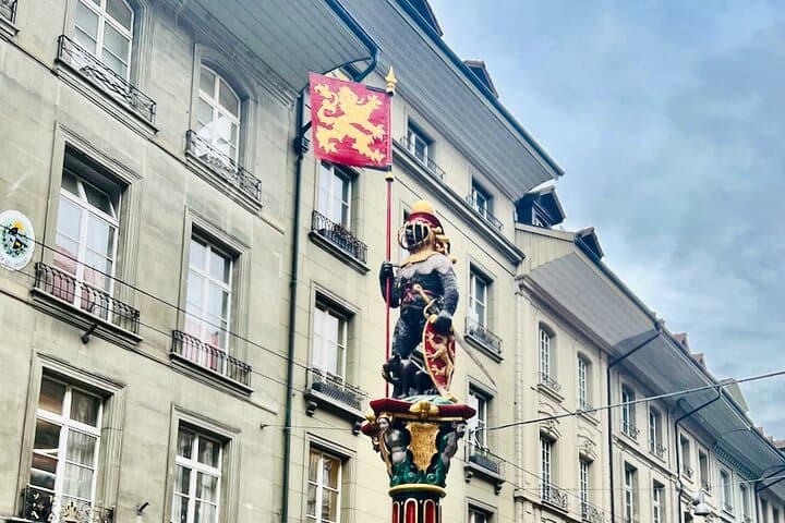 Bern: Private Customizable City Walking Tour