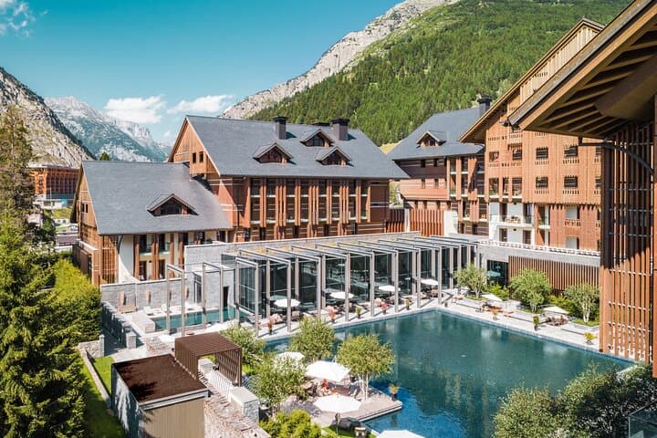 6-Day Drive 9 Swiss Passes, Glacier Express Route +Stelvio, Italy