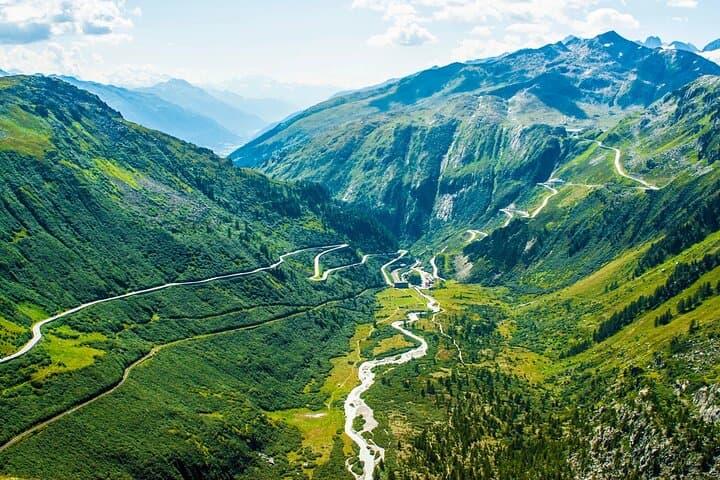 Private Scenic Trip through the Swiss Alps from Basel