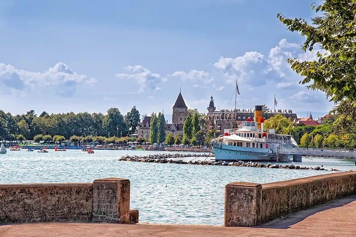 Lausanne Culinary Boat Trip & Vineyard Visit from Zurich
