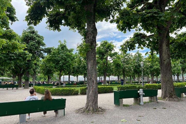 Beautiful Bern's Legends: A Self-Guided Audio Tour