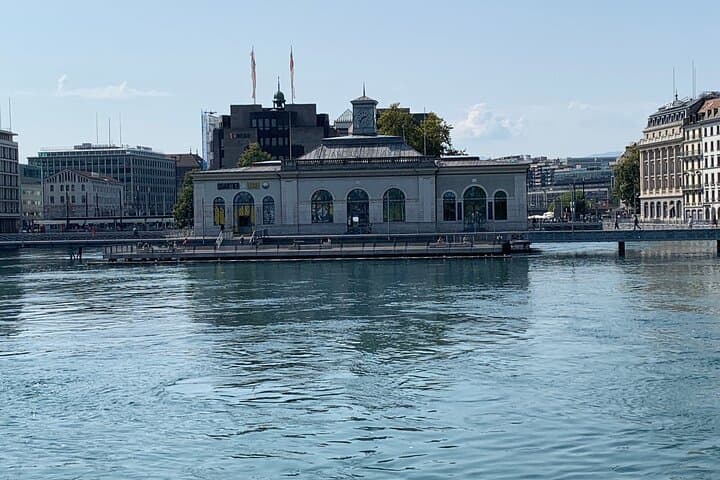 Geneva Left Bank: Flower Clock to Escalade Fountain Audio Guide