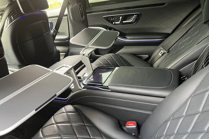 Zurich City to Zurich Airport ZRH Private Transfer Service