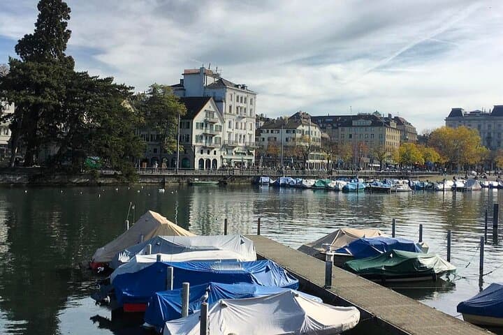 Private Tour around Zurich Old Town