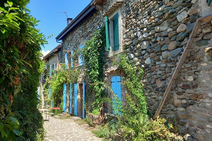 4 Hour Private Tour of the Medieval Town of Yvoire near Geneva