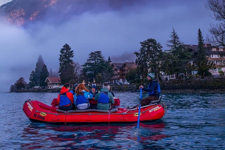 From Zurich: Day trip to Interlaken & Chocolate Fondue Float