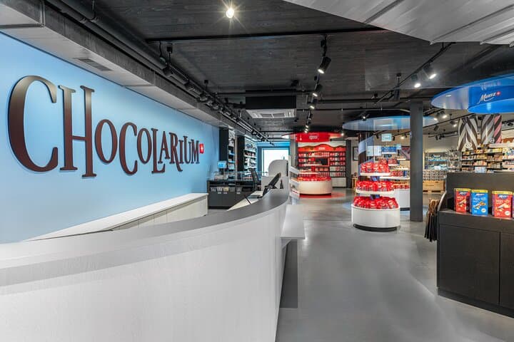 Shop and Welcome Desk