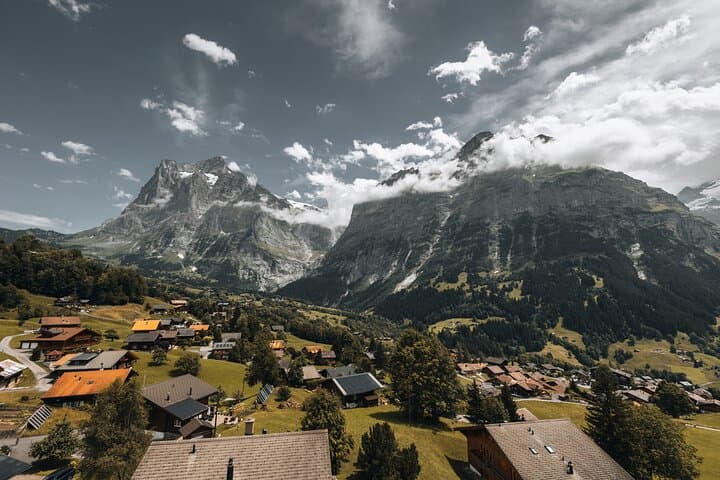 Interlaken Grindelwald and Canyon Swing Day Trip From Lausanne
