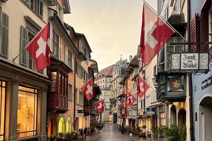 zurich walking street