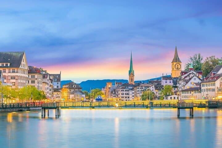 Private transfer from Bern to Zurich, 2h Stop in Solothurn