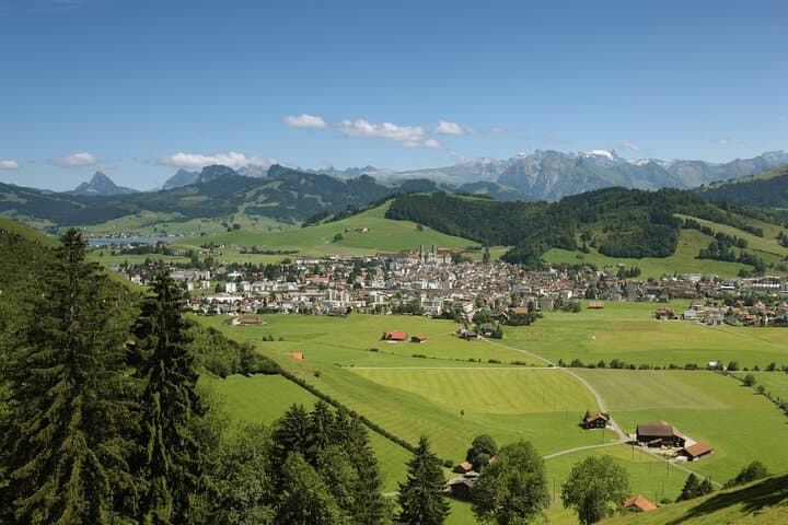 Rapperswil, Cheese, and Lindt Home of Chocolate from Zurich