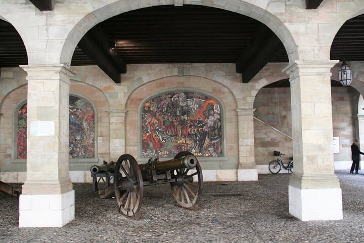 L’Ancien Arsenal (artillery museum)