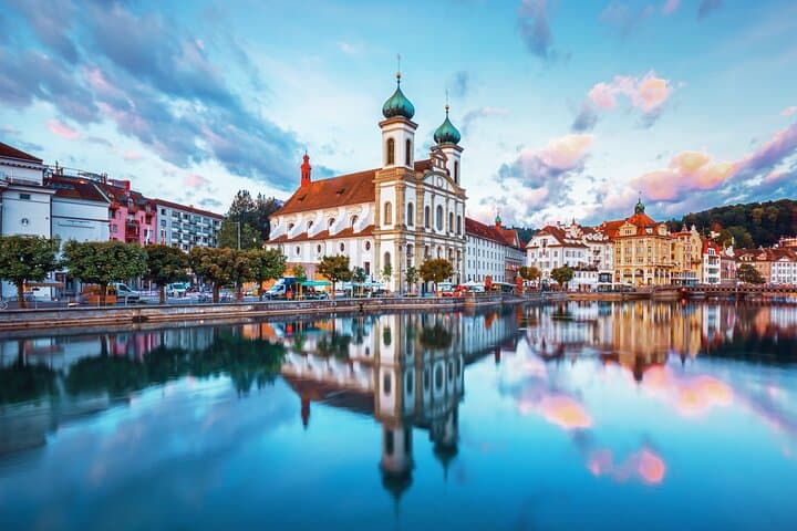 Private direct transfer from Basel to Lucerne with a local driver