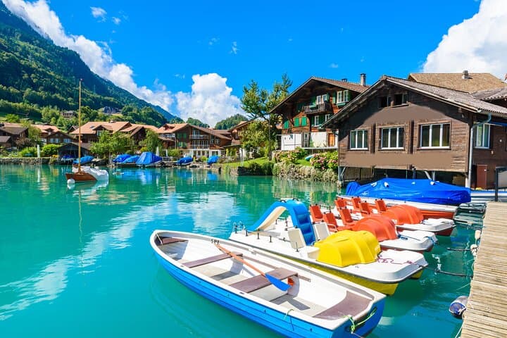 Private transfer from Zurich to Interlaken with 2h stop in Bern