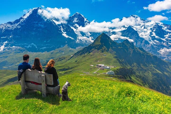 Private Transfer From Zurich to Gstaad, 2h Stop in Bern