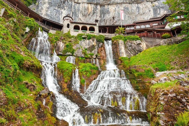 6 Day Exploring the Landscapes of Switzerland from Zurich