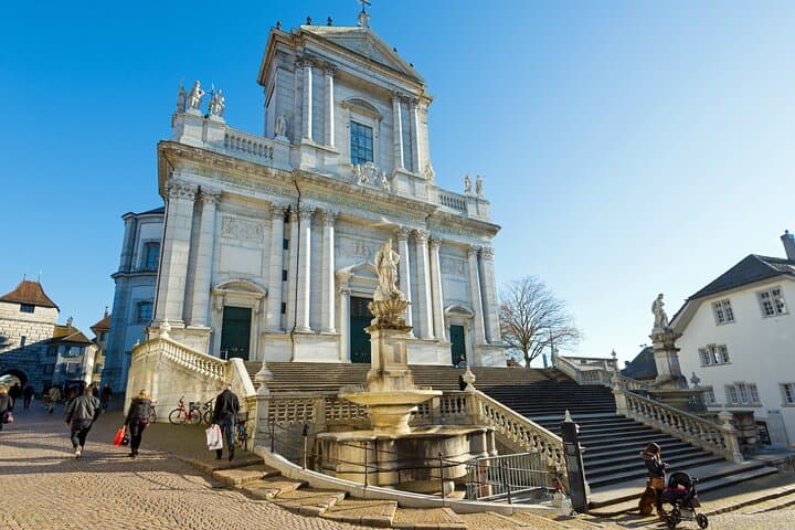 Private transfer from Zurich to Bern, 2h stop in Solothurn