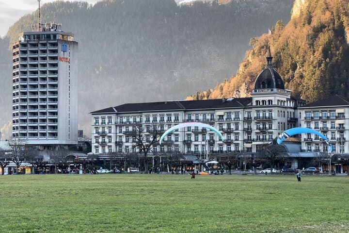 Landing Paragliders