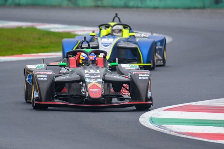 Private transfer: Zurich to Milan 2h in Monza or the Circuit F1