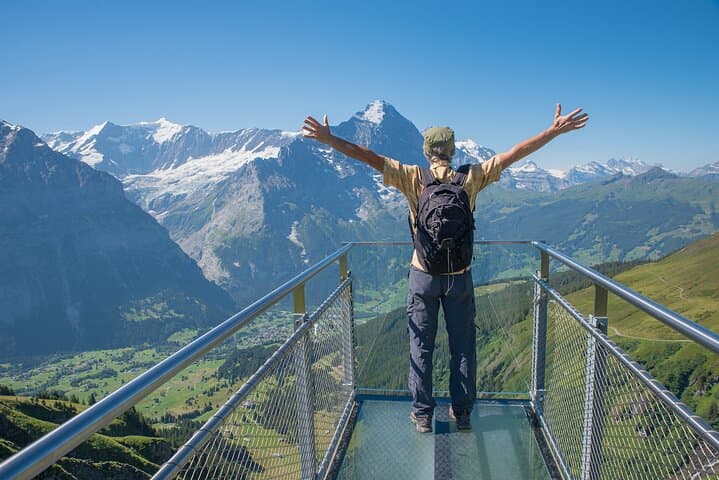 Private all day driver: Interlaken> Lauterbrunnen and Grindelwald