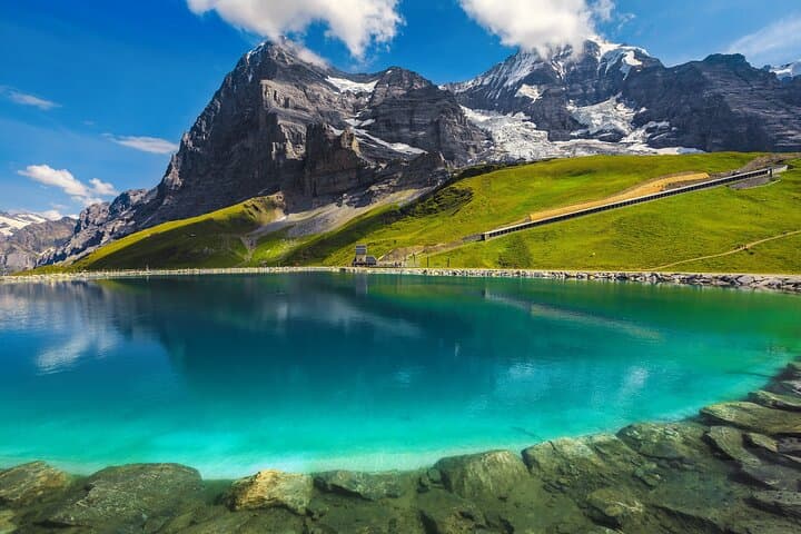 Private all day driver: Interlaken> Lauterbrunnen and Grindelwald