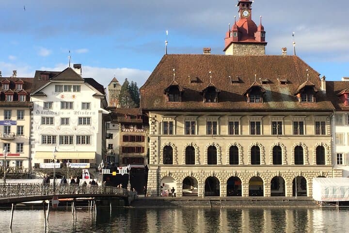One hour Classic Lucerne Walk