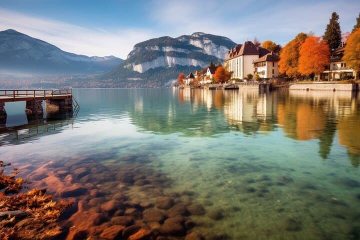 Private Transfer: Zurich to Lyon,2h of sightseeing stop in Annecy