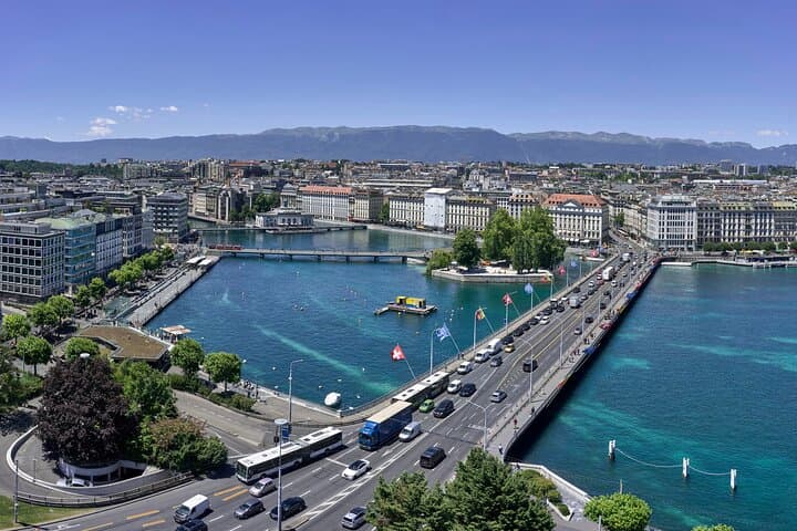 Private Geneva Full Day Tour with Free Photoshoot