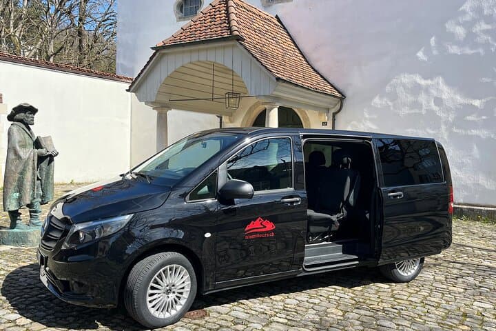 Basel to Zürich or Luzern Private Transfer for 1-4 passengers