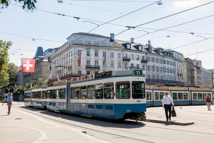 Private Tour of Zurich in 60 minutes with a Local
