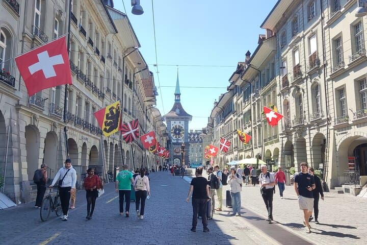 From Basel: Private Day Trip in Bern with Cheese Tasting