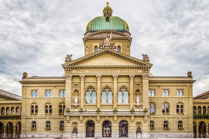From Basel: Private Day Trip in Bern with Cheese Tasting