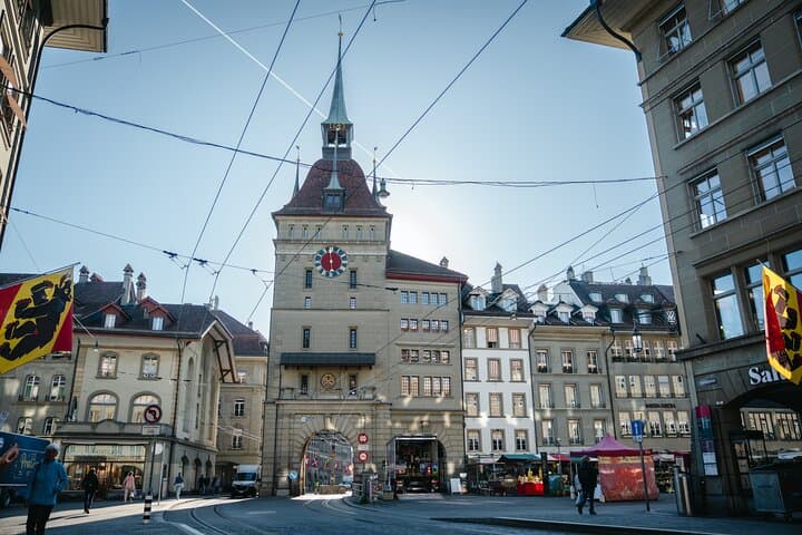 From Basel: Private Day Trip in Bern with Cheese Tasting
