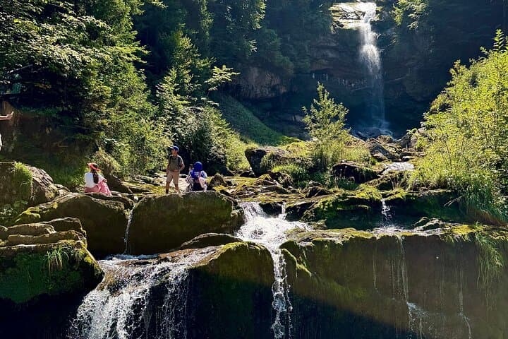 Visiting the famous Giessbach Falls during the E-Bike Tour.