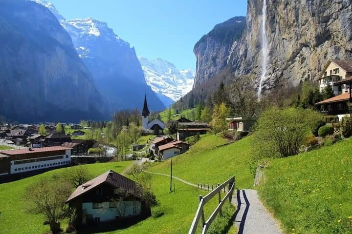 Lauterbrunnen Valley Private Guided Tour