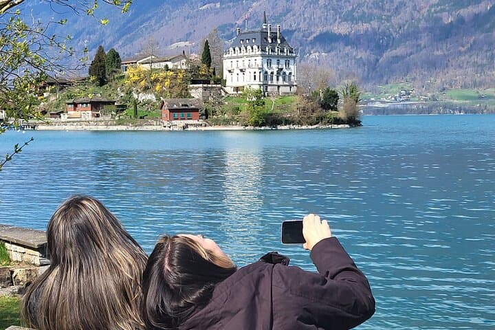 Swiss Lakes Tour Lungern, Brienz, Thun, Blausee and Oeschinen