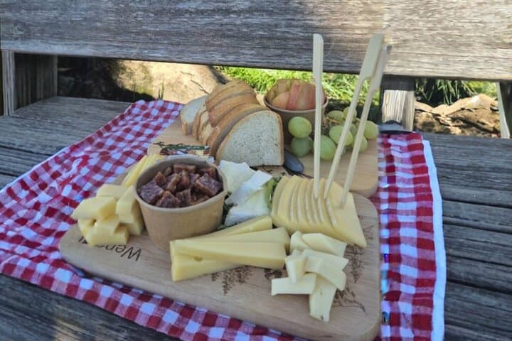 Discover Lauterbrunnen with CHEESE & CHOCOLATE